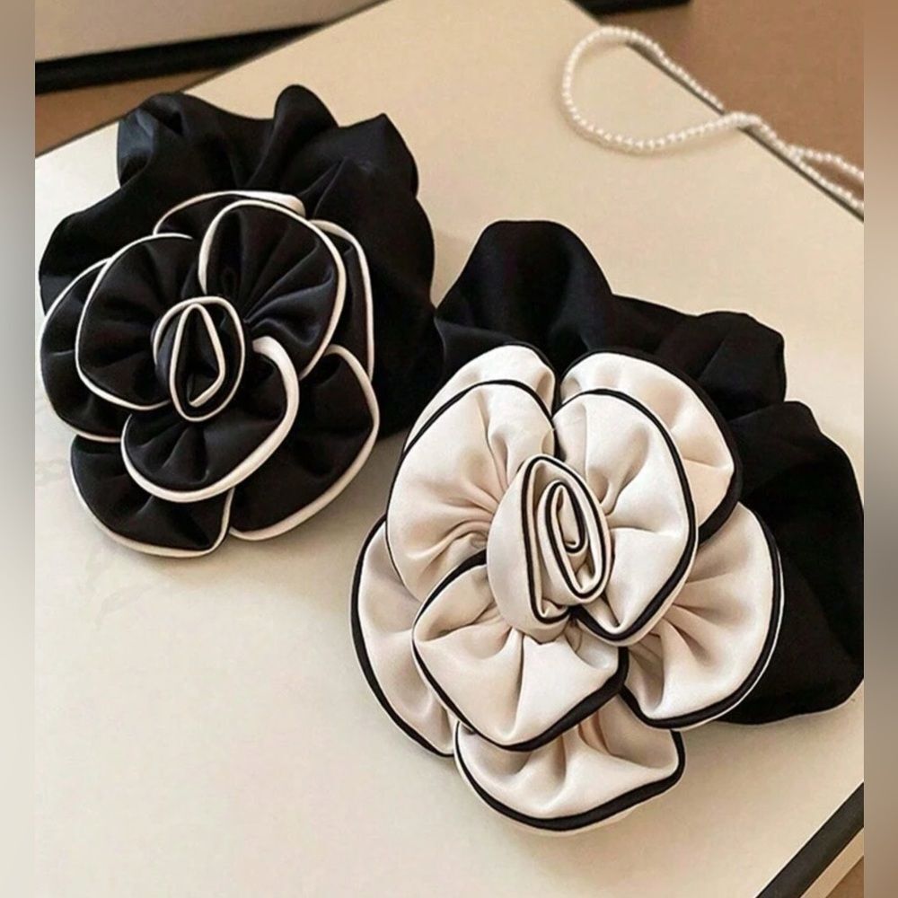 NEW 1pc Designer-Style Classic Camellia Bow Hair Band Scrunchie